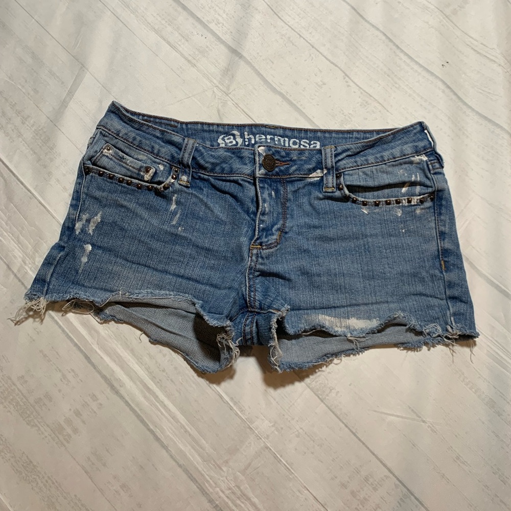 B Hermosa blue jean shorts. Size 7 Reg.